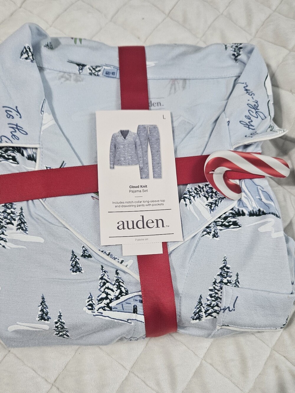 2-Piece Lounge Pajama Set is a cozy essential tailored for fall and winter